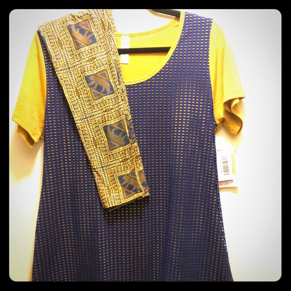 LuLaRoe Tops - ♥️GIFTED ♥️Classic T Medium & OS Leggings unicorn